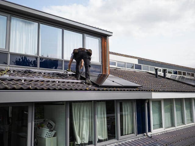 Proces instalacji paneli fotowoltaicznych