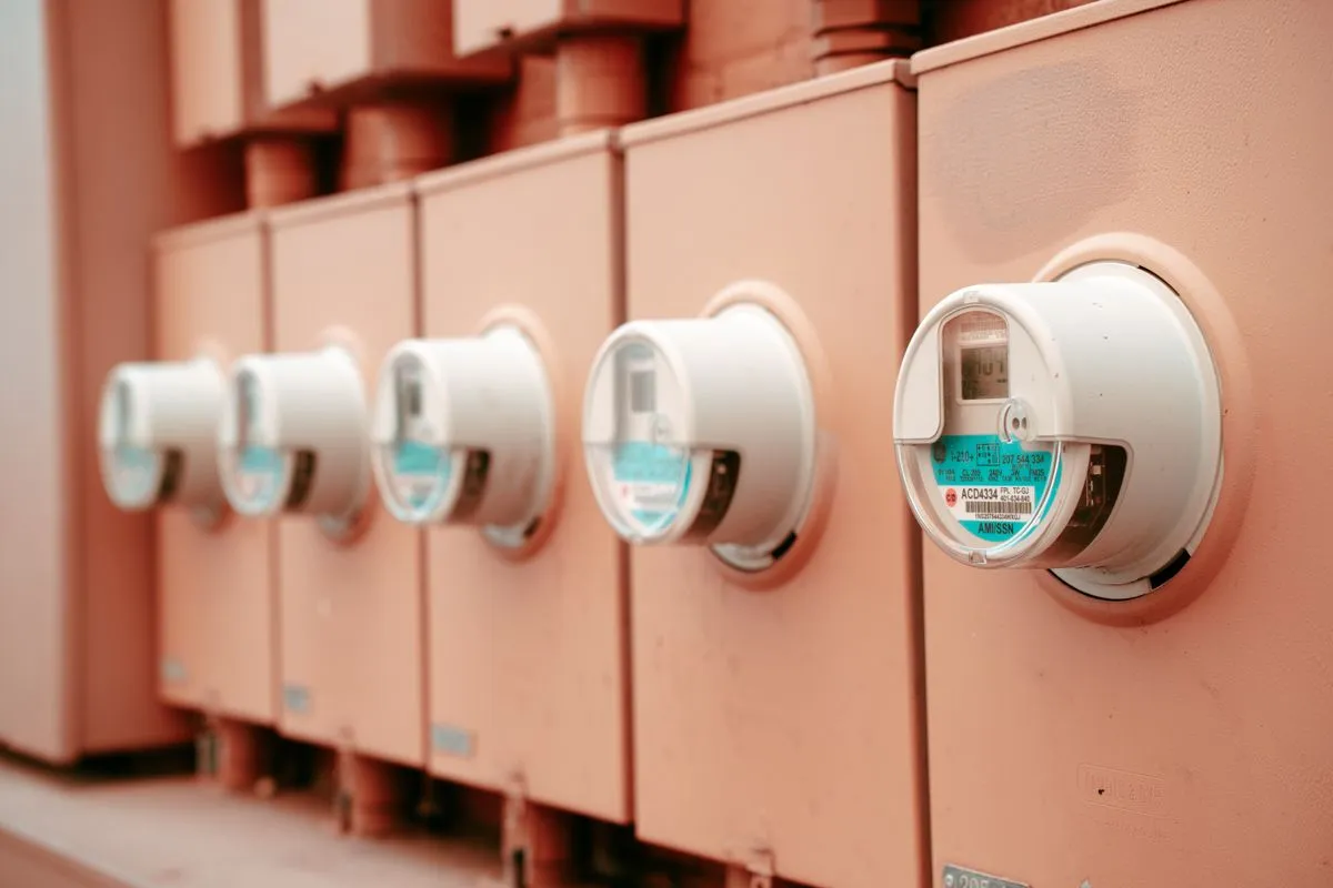 Licznik energii elektrycznej - ile kosztuje 1 kWh pradu w 2026 roku